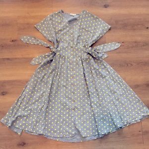 A-line EASEL Spring dress w/ Yellow Polka Dots